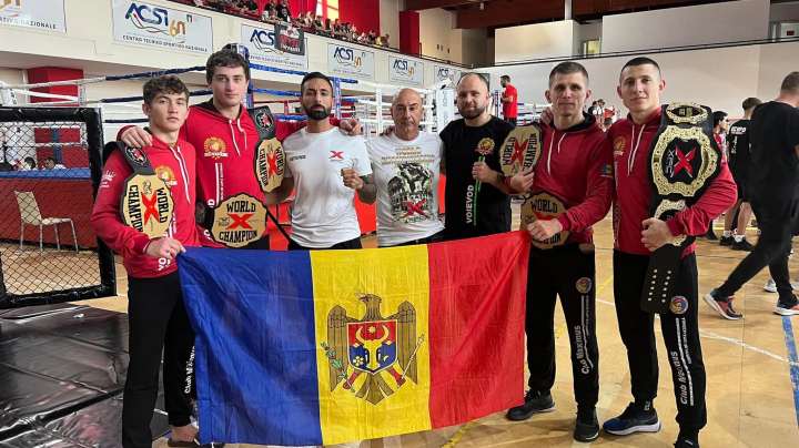 Au trecut prin multe peripetii, insa au reusit sa devina campioni mondiali! Afla de la antrenorul Oleg Sclifos cum au ajuns luptatorii sai sa obtina victorie - VIDEO Au trecut prin multe peripetii, insa au reusit sa devina campioni mondiali! Afla de la antrenorul Oleg Sclifos cum au ajuns luptatorii sai sa obtina victorie - VIDEO