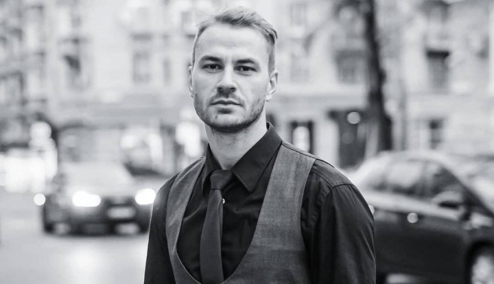 Catalin Ungureanu - despre „Terapia pumnului in moaca”. Scriitorul a lansat un nou roman autobiografic in care vorbeste despre procesul transformator al personajului sau - VIDEO