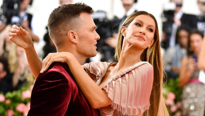 Tom Brady si Gisele Bundchen au divortat oficial dupa 13 ani de casnicie: „Ne-am indepartat unul de altul” - FOTO Tom Brady si Gisele Bundchen au divortat oficial dupa 13 ani de casnicie: „Ne-am indepartat unul de altul” - FOTO