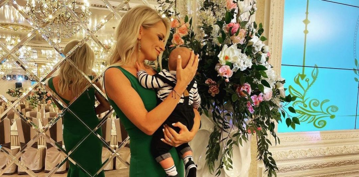 Anisoara Loghin si Radu Ginsari la o plimbare cu baiatul lor! Vezi cat de mult a crescut micutul Raul - FOTO Anisoara Loghin si Radu Ginsari la o plimbare cu baiatul lor! Vezi cat de mult a crescut micutul Raul - FOTO