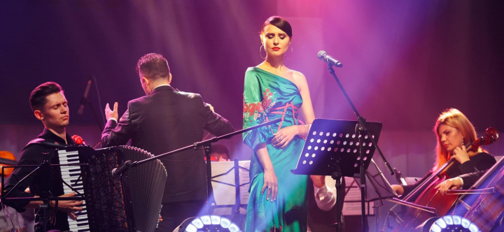 S-a celebrat bunatatea la cea de-a 9-a editie a Galei Generozitatii! Vezi cum a fost atmosfera la eveniment: „Anul acesta, ca niciodata, avem o situatie foarte dificila in tara” - VIDEO S-a celebrat bunatatea la cea de-a 9-a editie a Galei Generozitatii! Vezi cum a fost atmosfera la eveniment: „Anul acesta, ca niciodata, avem o situatie foarte dificila in tara” - VIDEO