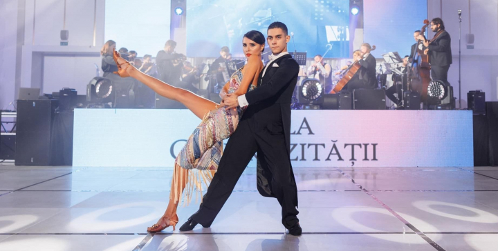 Valentina Nafornita - asa cum nu ai mai vazut-o pana acum! Soprana a demonstrat ca nu este talentata doar in muzica. Vezi cum artista danseaza un tango pasional - VIDEO Valentina Nafornita - asa cum nu ai mai vazut-o pana acum! Soprana a demonstrat ca nu este talentata doar in muzica. Vezi cum artista danseaza un tango pasional - VIDEO