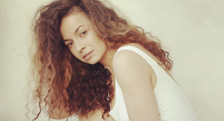 Irina Kit - provocata de catre Anisoara Loghin! Afla ce ar face interpreta cu Dan Balan si Johy Davis - VIDEO