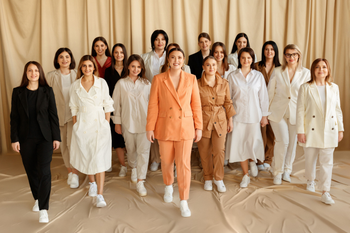 Friendly School - cea mai prietenoasa scoala de engleza, titlu deloc intamplator atribuit scolii, deoarece aici intalnesti cei mai receptivi, intelegatori si dedicati profesori