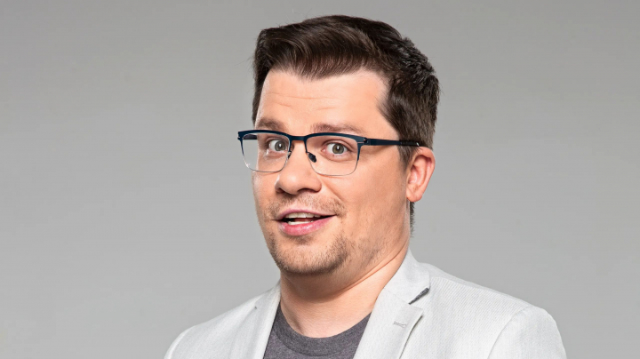 Garik Harlamov nu mai face parte din echipa Comedy Club! Afla care este motivul, dar si cine va fi noul co-prezentator al emisiunii Garik Harlamov nu mai face parte din echipa Comedy Club! Afla care este motivul, dar si cine va fi noul co-prezentator al emisiunii