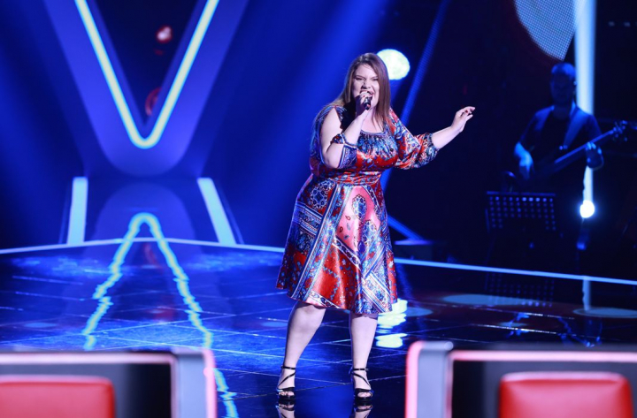 "Ai nervi, ai voce de milioane". Stefania Vorovenci i-a cucerit pe antrenori cu intepreptarea piesei "Upside Down", la Vocea Romaniei - VIDEO