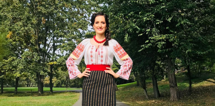 Pentru prima data, Carolina Gorun a lansat o melodie populara! Vezi cat de bine suna aceasta: „Am zis sa fac un mic pas” - VIDEO