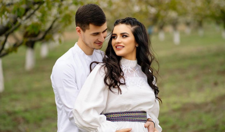 Cumetrie in showbizul moldovenesc! Mihaela Tabura si-a botezat fiul si a organizat o sarbatoare de zile mari. Vezi cine sunt nasii de botez, dar si unde a avut loc marea petrecere - FOTO/VIDEO