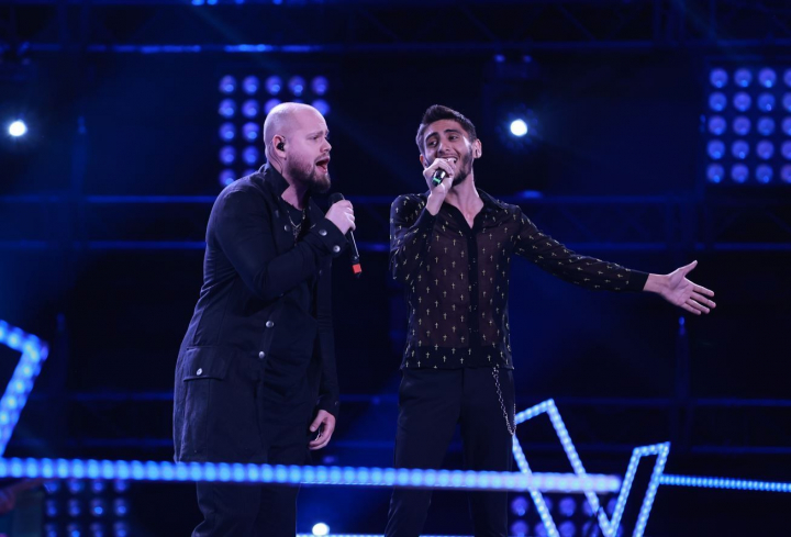 Iulian Nunuca si Bogdan Jeler, o interpretare plina de emotie la Vocea Romaniei: „El a trait momentul asta de parca nu o sa mai cante in viata lui” - VIDEO Iulian Nunuca si Bogdan Jeler, o interpretare plina de emotie la Vocea Romaniei: „El a trait momentul asta de parca nu o sa mai cante in viata lui” - VIDEO