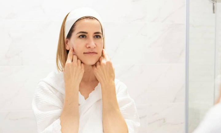 Iti doresti sa beneficiezi de un rasfat complet al mainilor? Specialista Marina Braniste iti propune un tratament spa cu parafina: „Rezultatul este foarte bun” - VIDEO