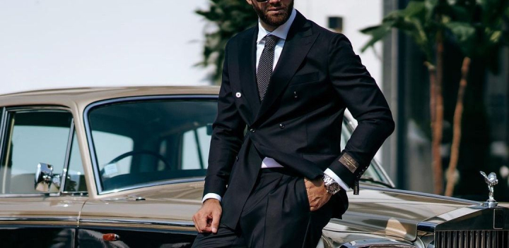 I-a cucerit pe toti trecatorii de pe strazile Angliei! Cine este moldoveanul care a intors toate privirile din Londra asupra sa - VIDEO I-a cucerit pe toti trecatorii de pe strazile Angliei! Cine este moldoveanul care a intors toate privirile din Londra asupra sa - VIDEO