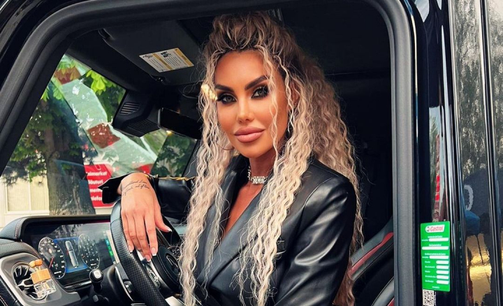 Laura Vetty este o blonda focoasa care atrage toate privirile, dar cum arata aceasta la 15 ani? Vezi imagini exclusive cu interpreta din copilarie si adolescenta - FOTO Laura Vetty este o blonda focoasa care atrage toate privirile, dar cum arata aceasta la 15 ani? Vezi imagini exclusive cu interpreta din copilarie si adolescenta - FOTO