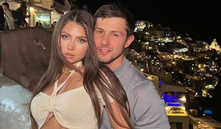 Dupa o vacanta de vis in Bora Bora, Marinela Bezer si Vlad Gatcan au plecat intr-o noua aventura! Afla ce stat din SUA au reusit sa viziteze tinerii casatoriti - VIDEO Dupa o vacanta de vis in Bora Bora, Marinela Bezer si Vlad Gatcan au plecat intr-o noua aventura! Afla ce stat din SUA au reusit sa viziteze tinerii casatoriti - VIDEO