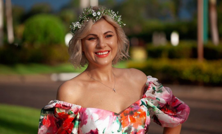 Irina Calancea a fost omagiata! De ziua sa de nastere, creatoarea de pantofi a publicat imagini rare cu ea si sora sa geamana din copilarie - FOTO/VIDEO Irina Calancea a fost omagiata! De ziua sa de nastere, creatoarea de pantofi a publicat imagini rare cu ea si sora sa geamana din copilarie - FOTO/VIDEO