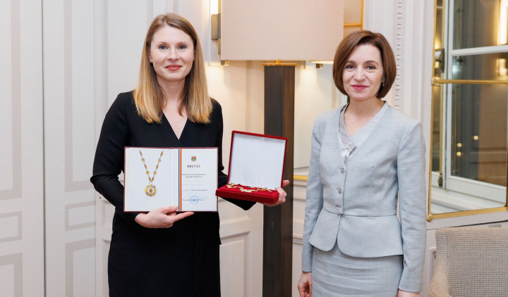 Acum se bucura de cea mai inalta distinctie a Moldovei! Maia Sandu i-a inmanat scriitoarei Tatiana Tibuleac „Ordinul Republicii”. Vezi ce mesaj a publicat sefa statului in mediul online - FOTO