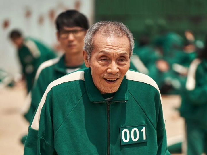  Nimeni nu s-ar fi asteptat! O Yeong-su in varsta de 78 de ani din serialul „The Squid Game” a fost acuzat de hartuire sexuala