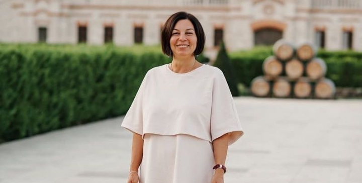 De la asistenta medicala - la patiser! Afla povestea Angelei Oprea care si-a realizat visul datorita muncii si perseverentei sale: „M-am gandit sa fac un curs si sa vad in ce este secretul”- VIDEO