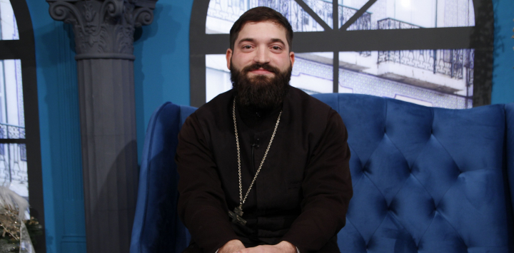 Crestinii ortodocsi de stil vechi au intrat in Postul Craciunului! Afla de la clericul Simion Cirlan de ce este bine sa tinem post si ce trebuie sa constientizam in aceasta perioada - VIDEO
