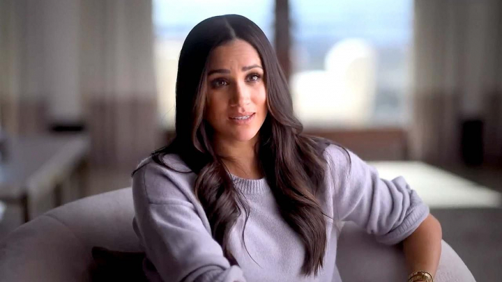 Momentul cand Meghan Markle face misto de protocolul regal. Ce poate sa spuna despre prima intalnire cu Regina Momentul cand Meghan Markle face misto de protocolul regal. Ce poate sa spuna despre prima intalnire cu Regina