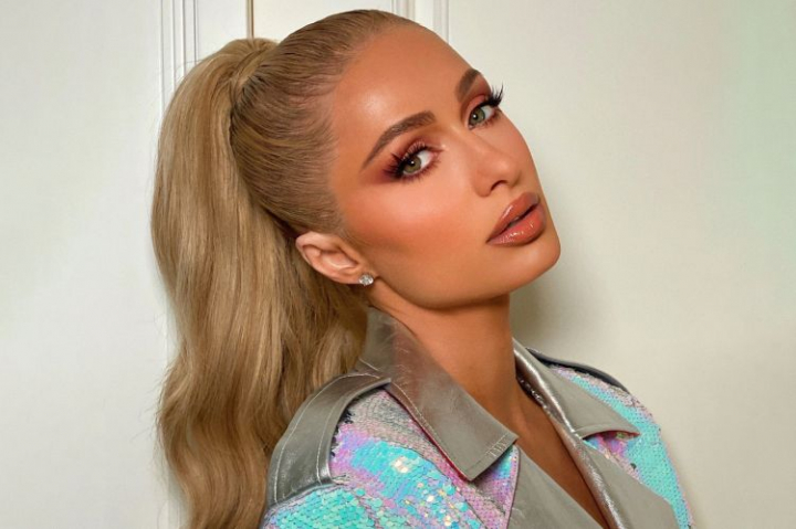 Ca doua picaturi de apa! Vezi cat de mult seamana Paris Hilton cu mama ei, Kathy - FOTO Ca doua picaturi de apa! Vezi cat de mult seamana Paris Hilton cu mama ei, Kathy - FOTO