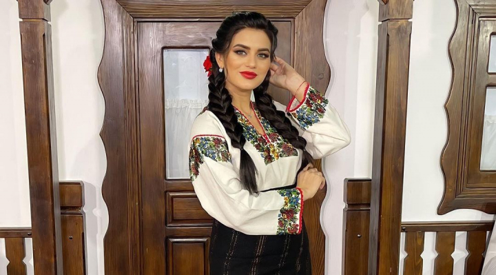 Sarbatoare frumoasa in familia Mihaelei Tabura! Fiul interpretei a implinit 3 luni: cum au sarbatorit aceasta zi minunata - FOTO Sarbatoare frumoasa in familia Mihaelei Tabura! Fiul interpretei a implinit 3 luni: cum au sarbatorit aceasta zi minunata - FOTO