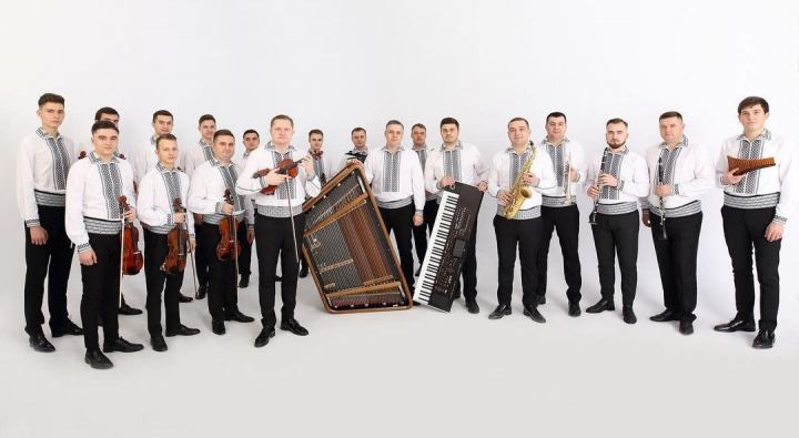 Au trait cinci ani plini de realizari frumoase in scena! De ziua lor aniversara, muzicienii din Orchestra Moldovlaska au muncit: „Poate nu e mult, dar sunt ani foarte productivi” - VIDEO Au trait cinci ani plini de realizari frumoase in scena! De ziua lor aniversara, muzicienii din Orchestra Moldovlaska au muncit: „Poate nu e mult, dar sunt ani foarte productivi” - VIDEO