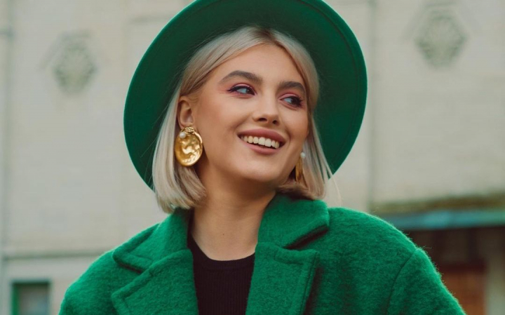 Poti fi stilata chiar si iarna! Fashion bloggerita Vlada Avornic iti arata ce sa porti cand afara sunt temperaturi scazute - VIDEO