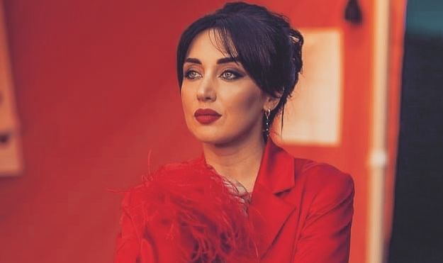 Daniela Burlaca - intr-o sedinta foto adorabila alaturi de familia ei. Vezi cat de mult a crescut fiica cea mica a regizoarei, Salma-Maria  - FOTO