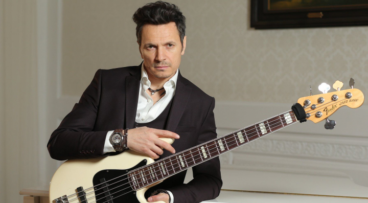 Alex Calancea a implinit 46 de ani! Vezi ce fotografie a publicat artistul cu ocazia zilei sale de nastere, dar si mesajele primite din partea fanilor sai - FOTO