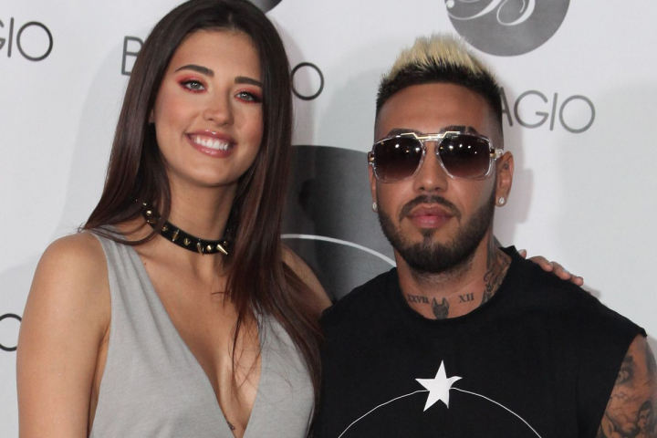 Fotografia care a cucerit internetul. Cu cine au plecat Antonia si Alex Velea in vacanta - FOTO