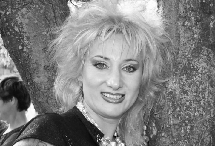 Doliu in lumea muzicii! La doar 49 de ani, s-a stins din viata interpreta Ala Melnicova. Vezi mesajul indurerat pe care l-a publicat fiica acesteia Doliu in lumea muzicii! La doar 49 de ani, s-a stins din viata interpreta Ala Melnicova. Vezi mesajul indurerat pe care l-a publicat fiica acesteia