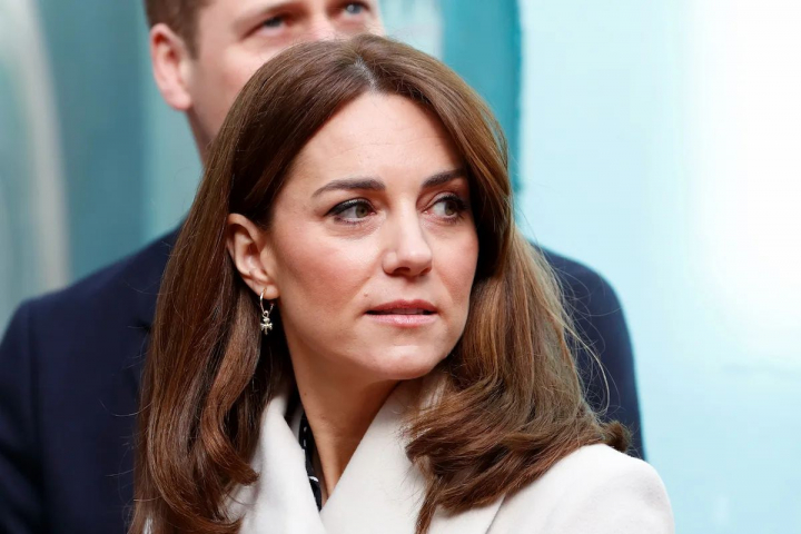 Kate Middleton, deprimata dupa lansarea autobiografiei printului Harry. Cum a fost surprinsa printesa de Wales de catre paparazzi - VIDEO Kate Middleton, deprimata dupa lansarea autobiografiei printului Harry. Cum a fost surprinsa printesa de Wales de catre paparazzi - VIDEO