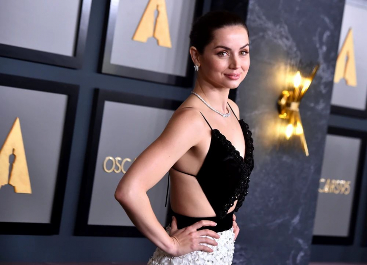 Ana de Armas si-a luat casa de 7 milioane de dolari Ana de Armas si-a luat casa de 7 milioane de dolari