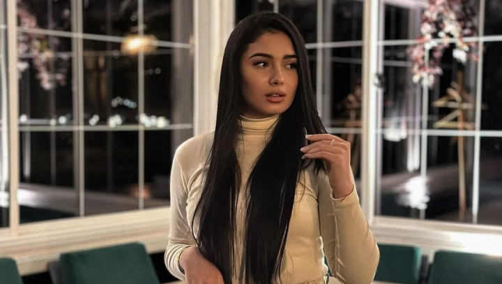 Anul 2023 a inceput pentru Romina mai putin frumos. Interpreta a dezvaluit ca bunica sa a plecat din viata chiar in ajun de Revelion: „Mi-a fost ca a doua mama...” - VIDEO