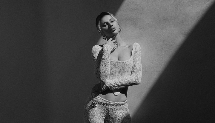 Anna Asti - mai sincera ca niciodata! Interpreta a vorbit deschis despre viata sa personala: „Stateam intinsa pe podea si eram gata sa-mi pun capat zilelor...” 