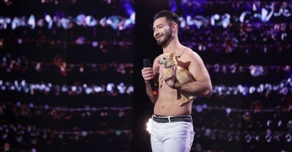 „Un moment exceptional de la inceput pana la sfarsit”! Christian Stoinev, aplaudat in picioare de public si jurati la Romanii au Talent. E recunoscut la nivel mondial pentru acrobatiile pe care le face cu cateii sai - VIDEO „Un moment exceptional de la inceput pana la sfarsit”! Christian Stoinev, aplaudat in picioare de public si jurati la Romanii au Talent. E recunoscut la nivel mondial pentru acrobatiile pe care le face cu cateii sai - VIDEO
