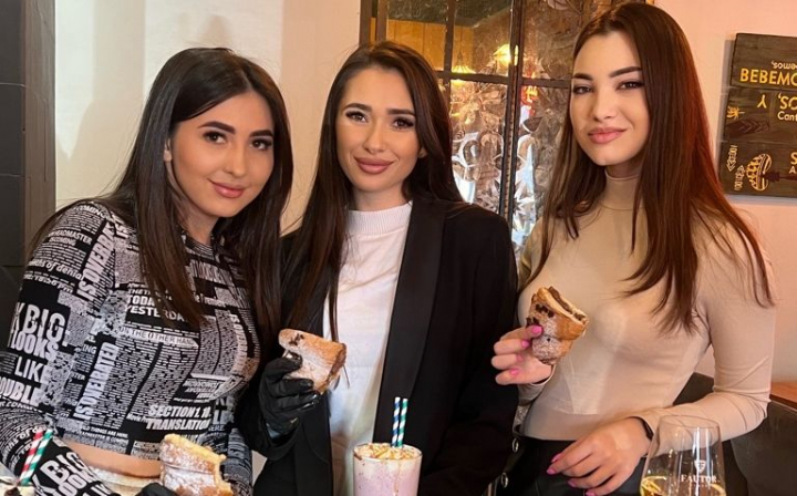 S-au intrecut la mancat croissante! Reporterul Iulia Deliu si interpreta Laurentia Coptilet - provocare de Ziua Internationala a celui mai popular produs de patiserie - VIDEO
