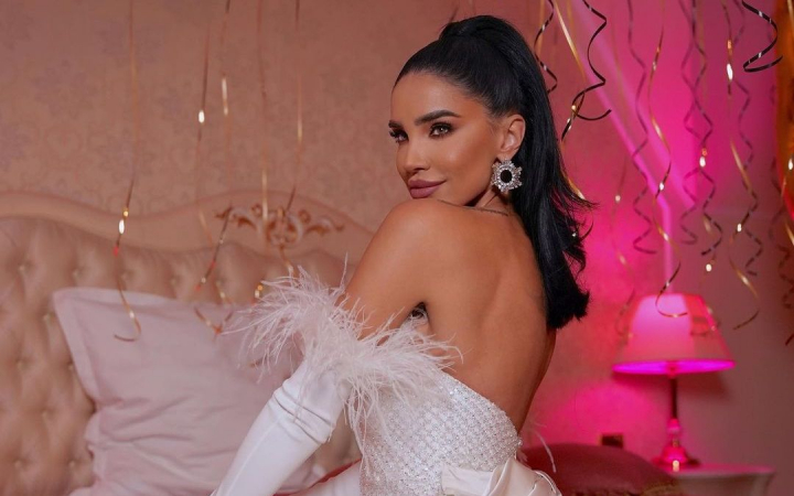 Adelina Pestritu si-a pus botox de ziua ei! Cum arata acum vedeta