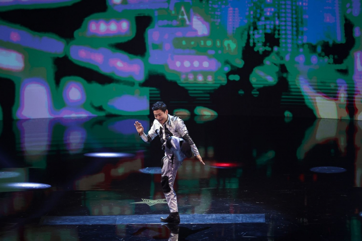 Kenichi Ebina, spectacol multimedia la Romanii au Talent, cum rar ai ocazia sa vezi - VIDEO