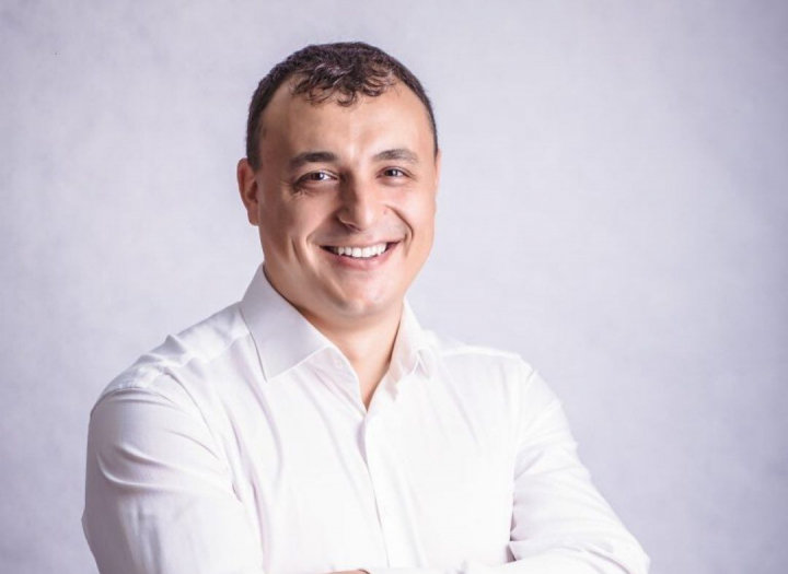 Stiai ca ai putea sa faci un radio acasa? Valeriu Mesina, specialist in microelectronica iti spune care sunt pasii, dar si ce proiect nou pregateste: „Explic electronica sub forma de joc” - VIDEO 