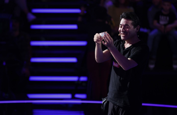 Keiichi Iwasaki a reusit sa puna inelul pe degetul Andrei, iar prestatia lui a electrizat intreg platoul, la Romanii au Talent - VIDEO Keiichi Iwasaki a reusit sa puna inelul pe degetul Andrei, iar prestatia lui a electrizat intreg platoul, la Romanii au Talent - VIDEO