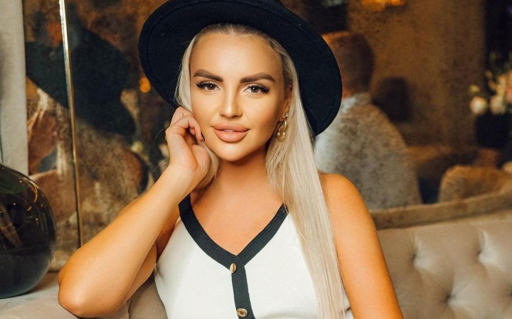 Diana Grigor avea o porecla amuzanta in copilarie! Fratele ei si acum ii mai spune asa - VIDEO Diana Grigor avea o porecla amuzanta in copilarie! Fratele ei si acum ii mai spune asa - VIDEO