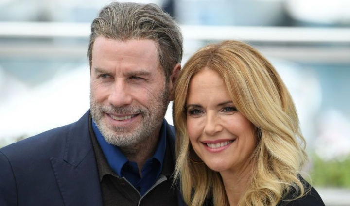 „Inca se considera casatorit”! Prin ce trece John Travolta la aproape 3 ani de la moartea sotiei „Inca se considera casatorit”! Prin ce trece John Travolta la aproape 3 ani de la moartea sotiei