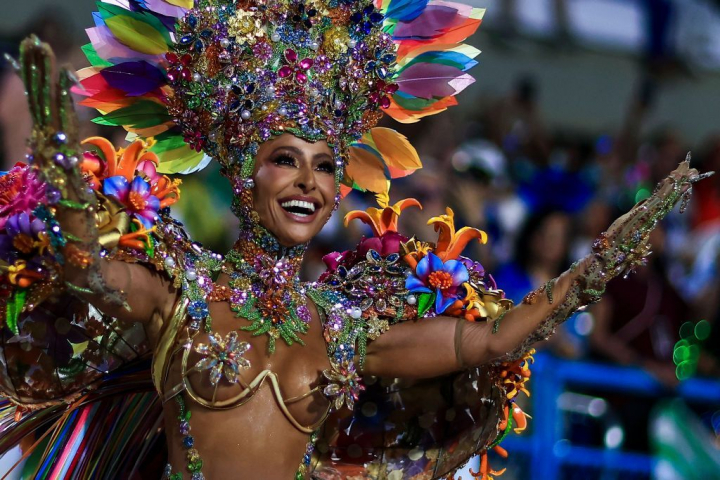 Top cele mai spectaculoase aparitii la Carnavalul de la Rio Top cele mai spectaculoase aparitii la Carnavalul de la Rio