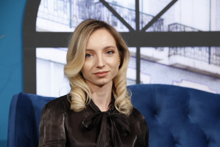Orice mireasa vrea sa fie originala in ziua nuntii sale! Afla care sunt tendintele in materie de rochii de mireasa, de la designerul Alina Druta: „Fetele isi doresc sa fie unicale” - VIDEO