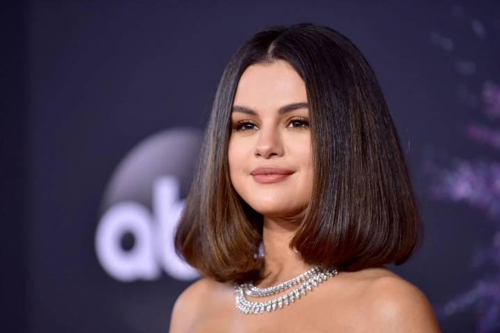 Selena Gomez - imagini de peste 15 milioane de aprecieri! Vedeta a publicat un selfie in care apare fara pic de machiaj - FOTO
