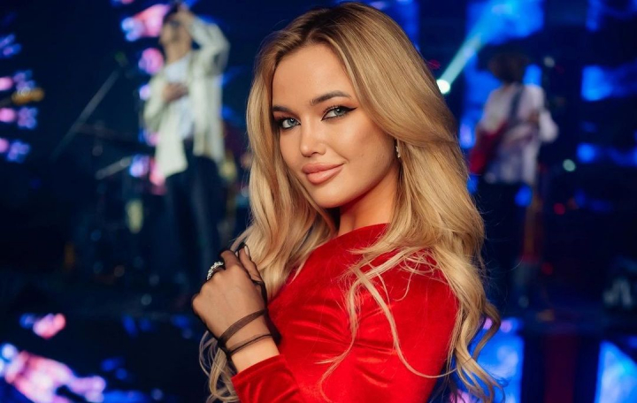 Cum arata Nicolle Trifan cu si fara make up! Vezi ce reactii a starnit filmuletul in care antrenoarea a aparut complet naturala - VIDEO Cum arata Nicolle Trifan cu si fara make up! Vezi ce reactii a starnit filmuletul in care antrenoarea a aparut complet naturala - VIDEO