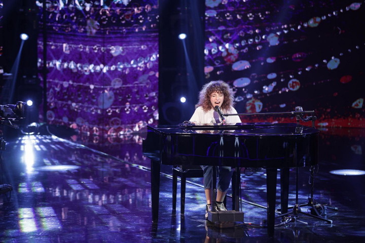 Andra Leon a surprins juratii cu atitudinea si talentul ei la Romanii au talent si a reusit sa ii aduca cei 4 DA - VIDEO