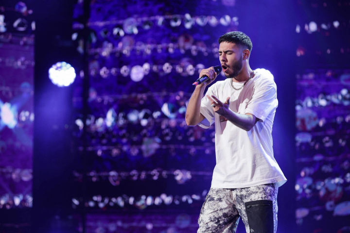 Parintii lui au murit, insa are puterea de a ramane cu zambetul pe buze! Husein Ozgur, show incendiar in rime pe scena Romanii au Talent - VIDEO