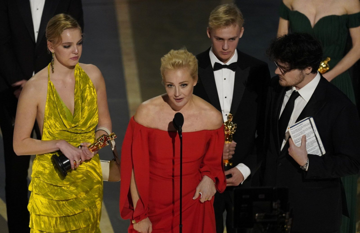 Filmul „Navalnii” a castigat Oscarul pentru cel mai bun documentar. Vezi mesajul pe care l-a publicat sotia opozantului rus: „Inca nu-mi vine sa cred...” - FOTO Filmul „Navalnii” a castigat Oscarul pentru cel mai bun documentar. Vezi mesajul pe care l-a publicat sotia opozantului rus: „Inca nu-mi vine sa cred...” - FOTO